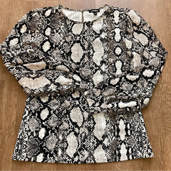 Express Women’s Snake Print Crew Neck Long Sleeve Blouse M - Picture 6 of 12